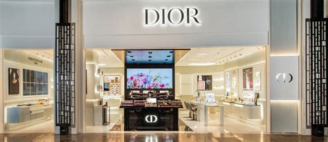 dior bgc|Dior perfume shop.